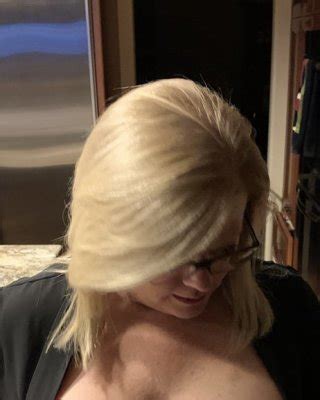 Mature Loves Showing Off The Titties Porn Pictures XXX Photos Sex Images 3750947 PICTOA