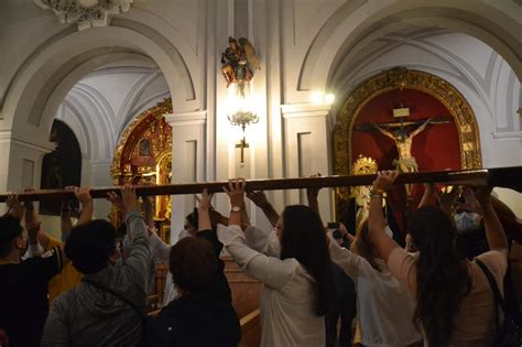 Recorrido De La Cruz Y El Icono De La Juventud En M Laga P Gina De