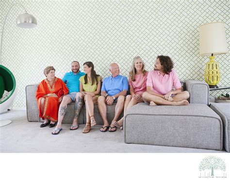 Palm Springs, colorful mid-century styled family photos - Palm Springs