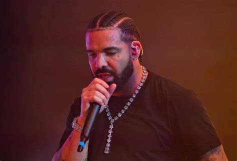 Is The Rapper Drake Gay Gender Sexuality Exposed