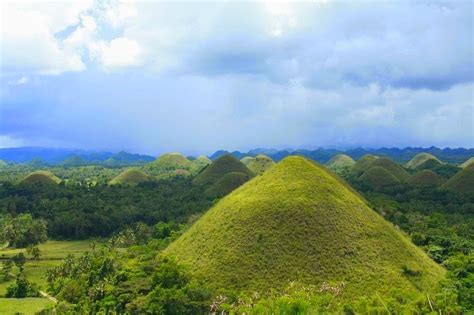 The Chocolate Hills of Bohol | Amusing Planet