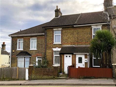 2 Bed Terraced House For Sale In Station Road Strood Rochester Me2 £