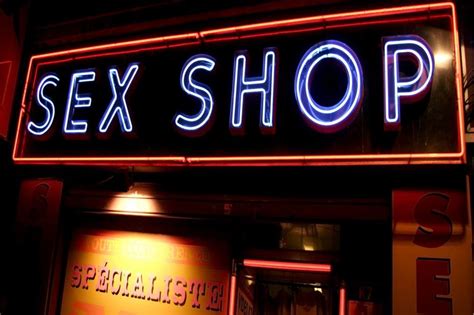 Sex shop las jóvenes son las que más se animan e incursionan en su sexualidad con libertad