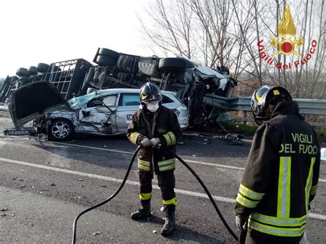 Incidente Fatale A Santa Croce Di Boretto Enne Ucraino Muore Sul