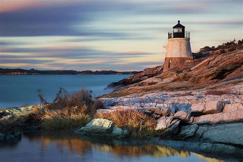 Castle Hill Lighthouse by By Yuri Kriventsov