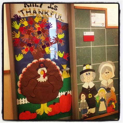 20+ Homemade Thanksgiving Door Decorations