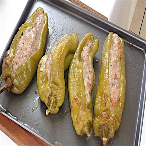 Poivron Long Vert Farci Cuit Au Four Recette Corne De Taureau Farci