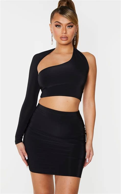 Black Slinky One Shoulder Asymmetric Crop Top Prettylittlething Ca