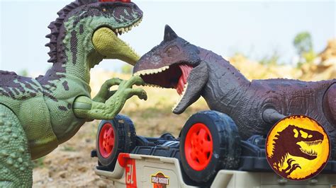 Hot Wheels Jurassic World Dominion Clash N Crash Track Set OFF