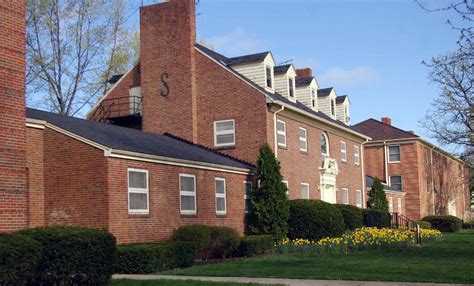 Bereas Baldwin Wallace College Seeks Residence Halls Renovations