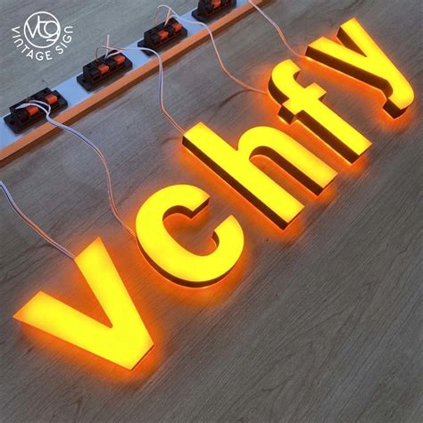 Metal Light Letters LED Illuminated Letter Outdoor Storefront Signs