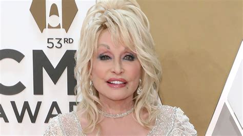 Dolly Parton Shares Extremely Rare Photo Of Husband Carl Dean Fans