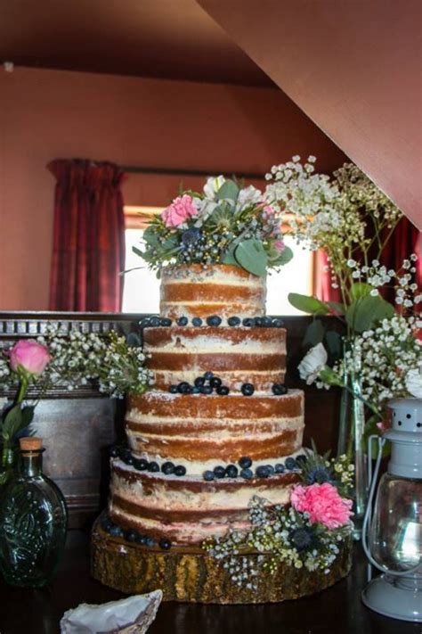 18 Incredible Naked Wedding Cakes Weddingsonline
