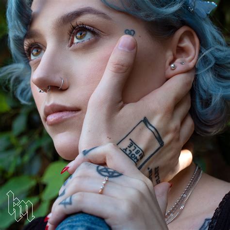 Kailee Morgue - In Your Bedroom - 360 MAGAZINE - GREEN | DESIGN | POP