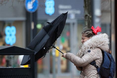 Met Office Map Shows Exact Time Storm Darragh Will Sweep Across Uk This