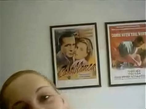 Une chrétienne baise une batte de baseball XVIDEOS