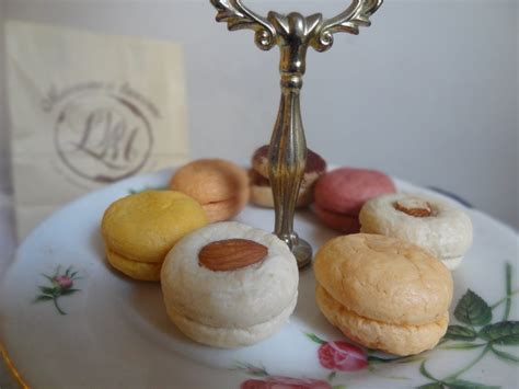 Les Délices de Manon macarons à lancienne sans gluten Paris Frivole