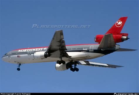 N Us Northwest Airlines Mcdonnell Douglas Dc Photo By Javier