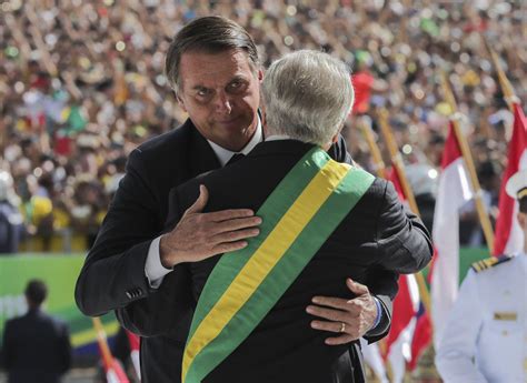 Michelle Bolsonaro Quebra Protocolo E Faz Discurso Em Libras