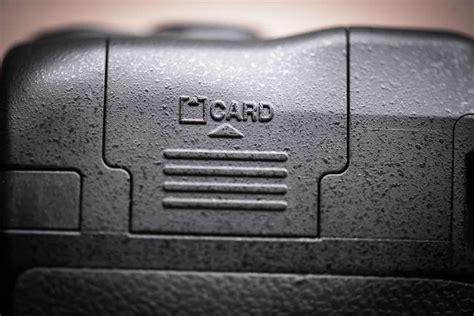 How To Put Sd Card Into Nikon D Dslr