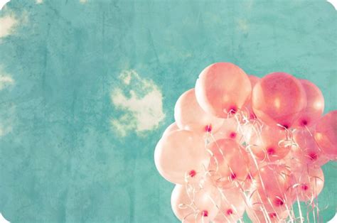 A Babbling Brunette Pink Green Thursday Floating Away