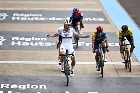 Par S Roubaix Femenina La Belga Lotte Kopecky Se Proclama Campeona