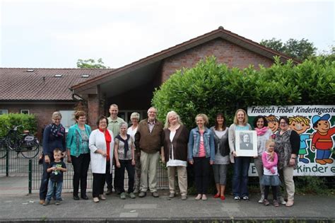 ﻿Zum Gedenken an Friedrich Fröbel – 175 Jahre Kindergarten | Eltern für ...