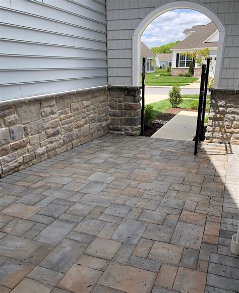 Aspen Ledgestone With Toffee Onyxlite Cambridge Sherwood Ledgestone