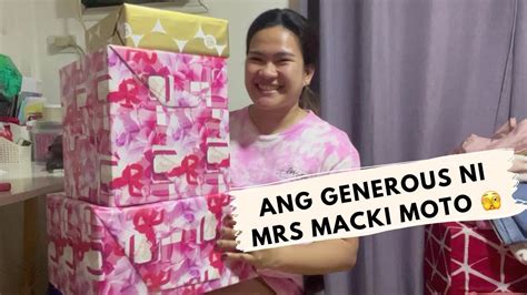 Unboxing Mrs Macki Moto S Christmas Gift First Time Mag Sogo Last