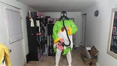 Heavy Pvc Gasmask Breathplay And Vibrator Inflatable Hump Shemale Amateur Porn Feat Gracidea