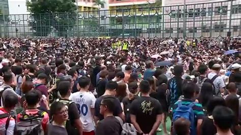 Hong Kong Protesters Defy Warnings With Weekend Rallies