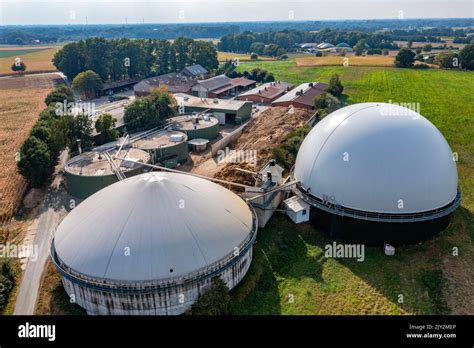 Biogas Plant Gas Storage With Dome Fermenter Tanks For The