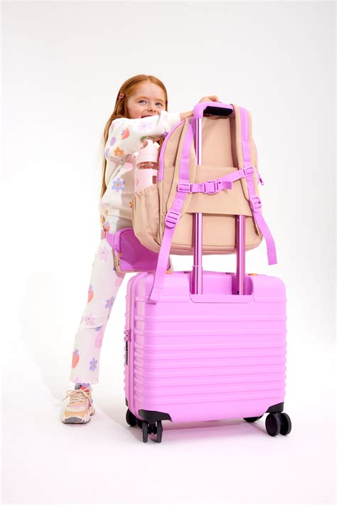BÉIS Kids Travel Luggage | Kids travel luggage, Kids travel bags, Kids ...