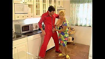 Viejo Cerdo Cachondo Se Folla Al Artesano Viejo Versus Joven XVIDEOS