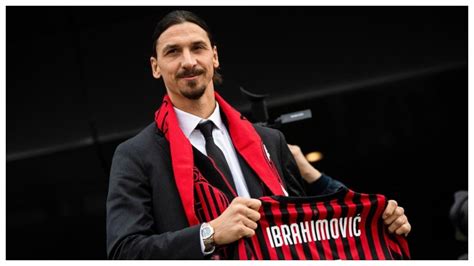 Official Ibrahimovic Signs One Year Contract Extension At Ac Milan