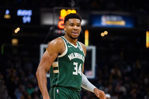 Giannis Antetokounmpo Explains Why He Doesnt Want To Be The Face Of The Nba I Wanna Say