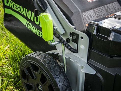 Greenworks 82v Commercial 25 Self Propelled Lawn Mower Review