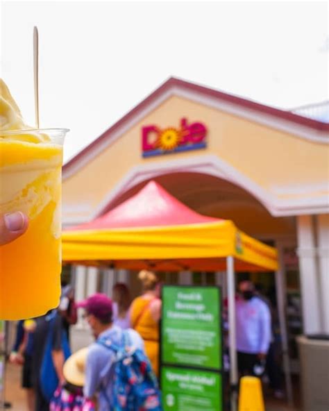 Disneyland S Viral Strawberry Dole Whip Sundae Is The Happiest Treat