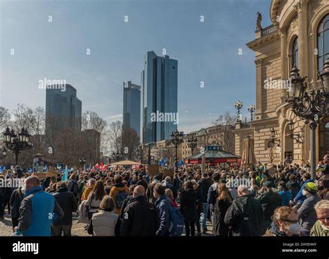 Bandera De Alemania Ucrania Fotografías E Imágenes De Alta Resolución Alamy