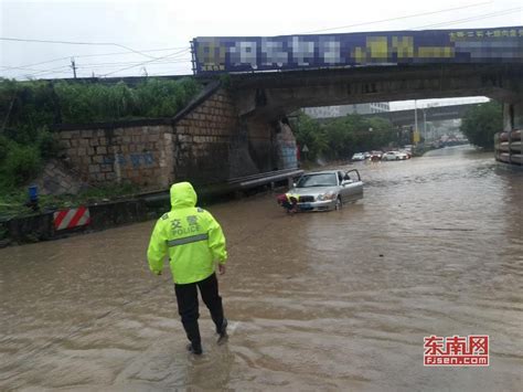 泉州发布暴雨红色预警信号 多路段积水严重 城事要闻 东南网泉州频道