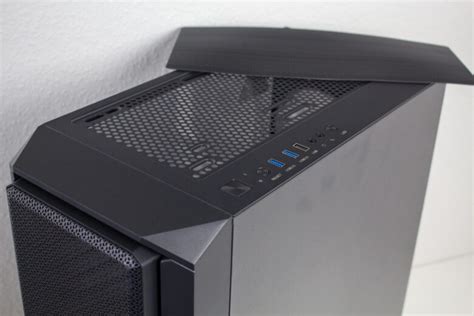 Montech Air X ARGB - Airy, airier, Montech Air X