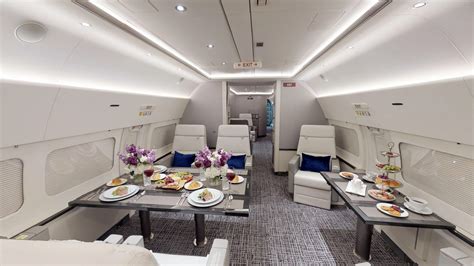 Boeing Business Jet, Modern Glam Living Room, Luxury Private Jets, Rich ...