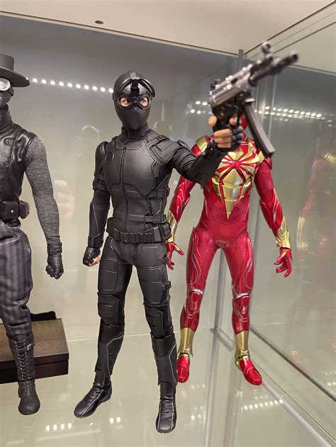 Loose Hot Toys Spider Man Stealth Suit Night Monkey Hobbies Toys Toys Games On Carousell