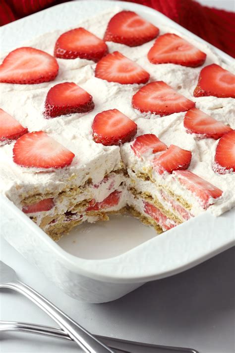 Strawberry Icebox Cake - The Toasty Kitchen