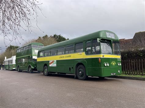 Rf Mll Aec Regal Iv London Country Bus In Green Flickr