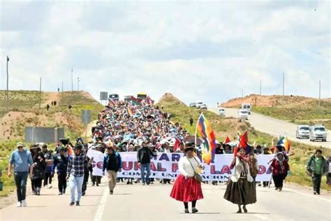 Bolivia Sectores Evistas Contin An La Marcha Por La Vida Y Llegan A