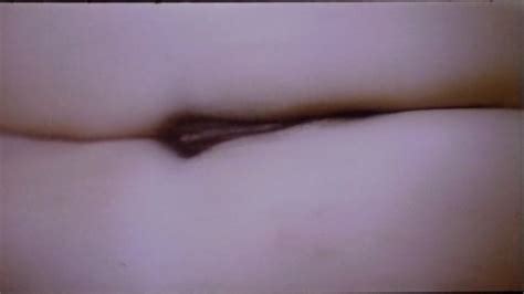 Naked Guia Lauri Filzi In La Doppia Bocca Di Erika