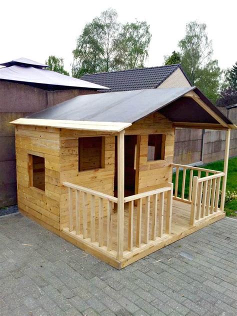 DIY Pallet Playhouse: Building a Creative and Eco-Friendly Playhouse ...