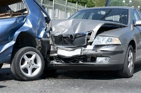 Een Aanrijding Door Een Onverzekerde Automobilist Dit Moet Je Doen