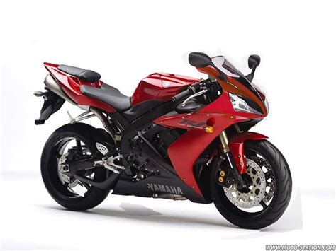 MOTOS